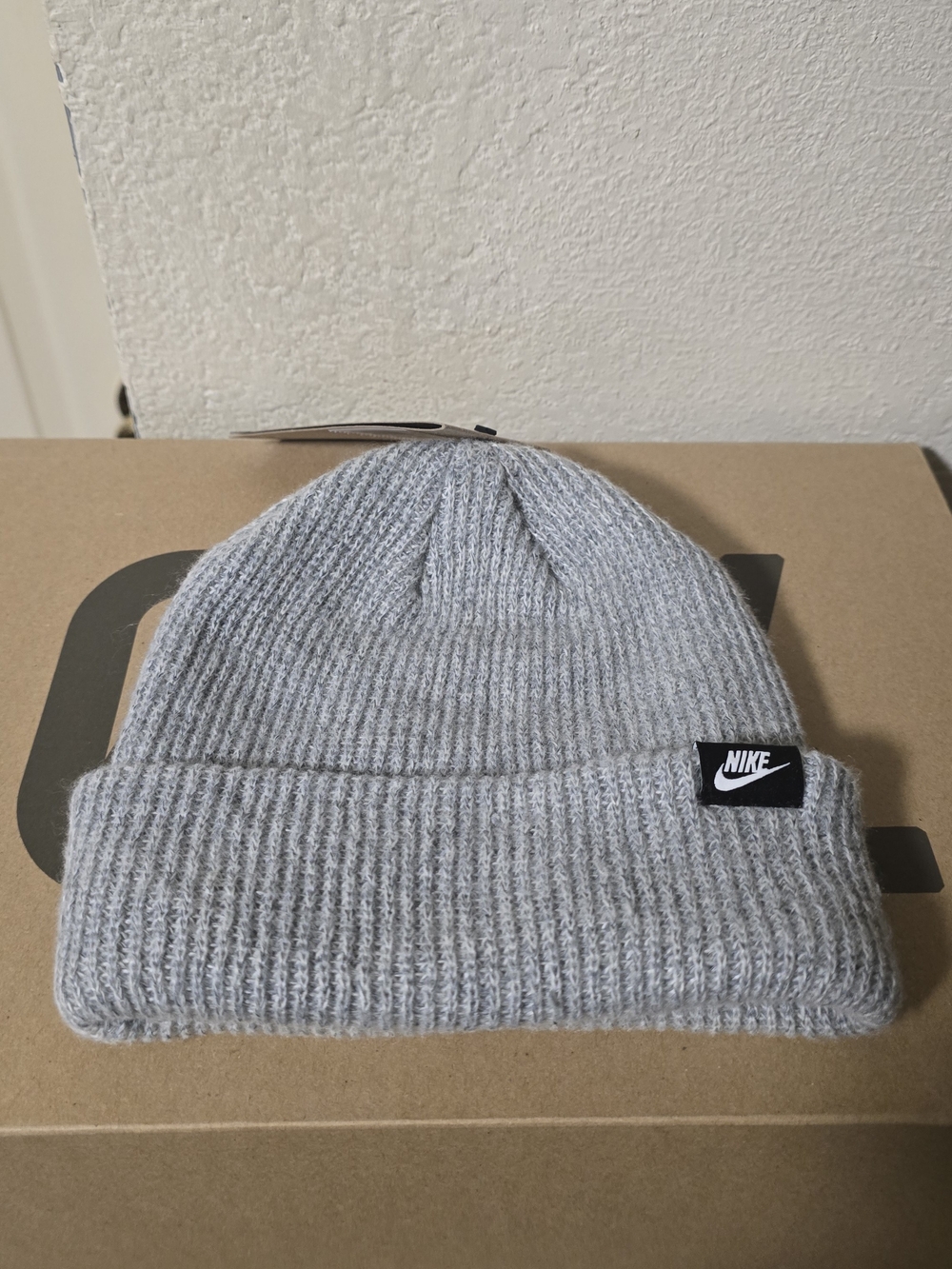 Nike Men's Terra Futura365 Short-Cuff Beanie HF0176-063 Gray Heather OSFM - NWT